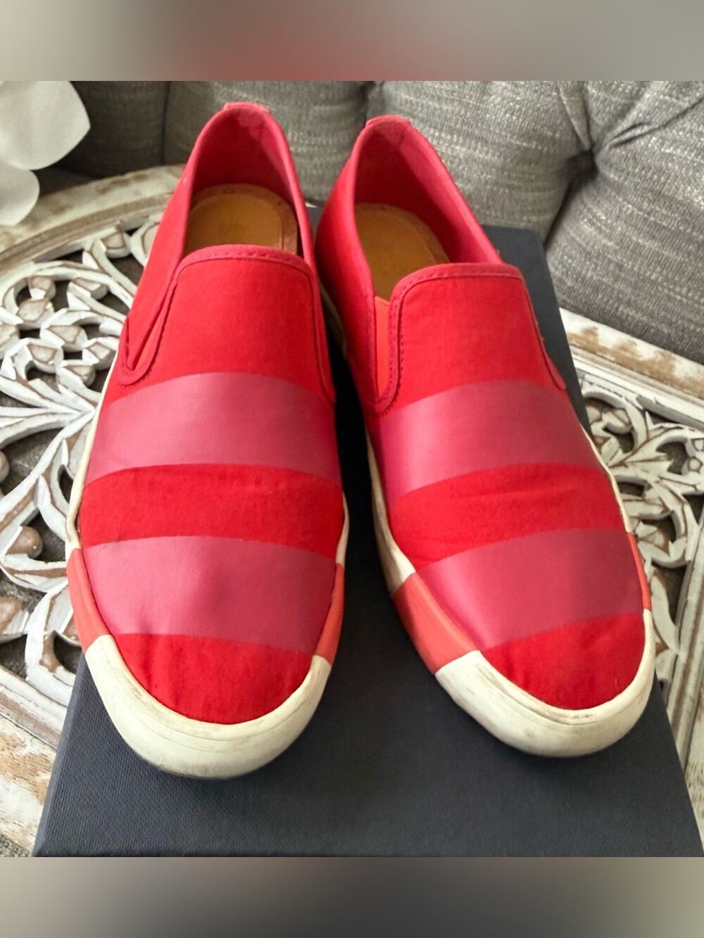 The office of Angela Scott Sneakers Shoes Women’s 37 7